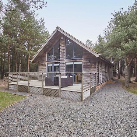 Host & Stay - Simon Howe Lodge Уитби Экстерьер фото