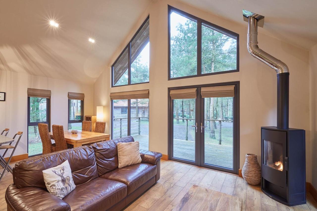 Host & Stay - Simon Howe Lodge Уитби Экстерьер фото